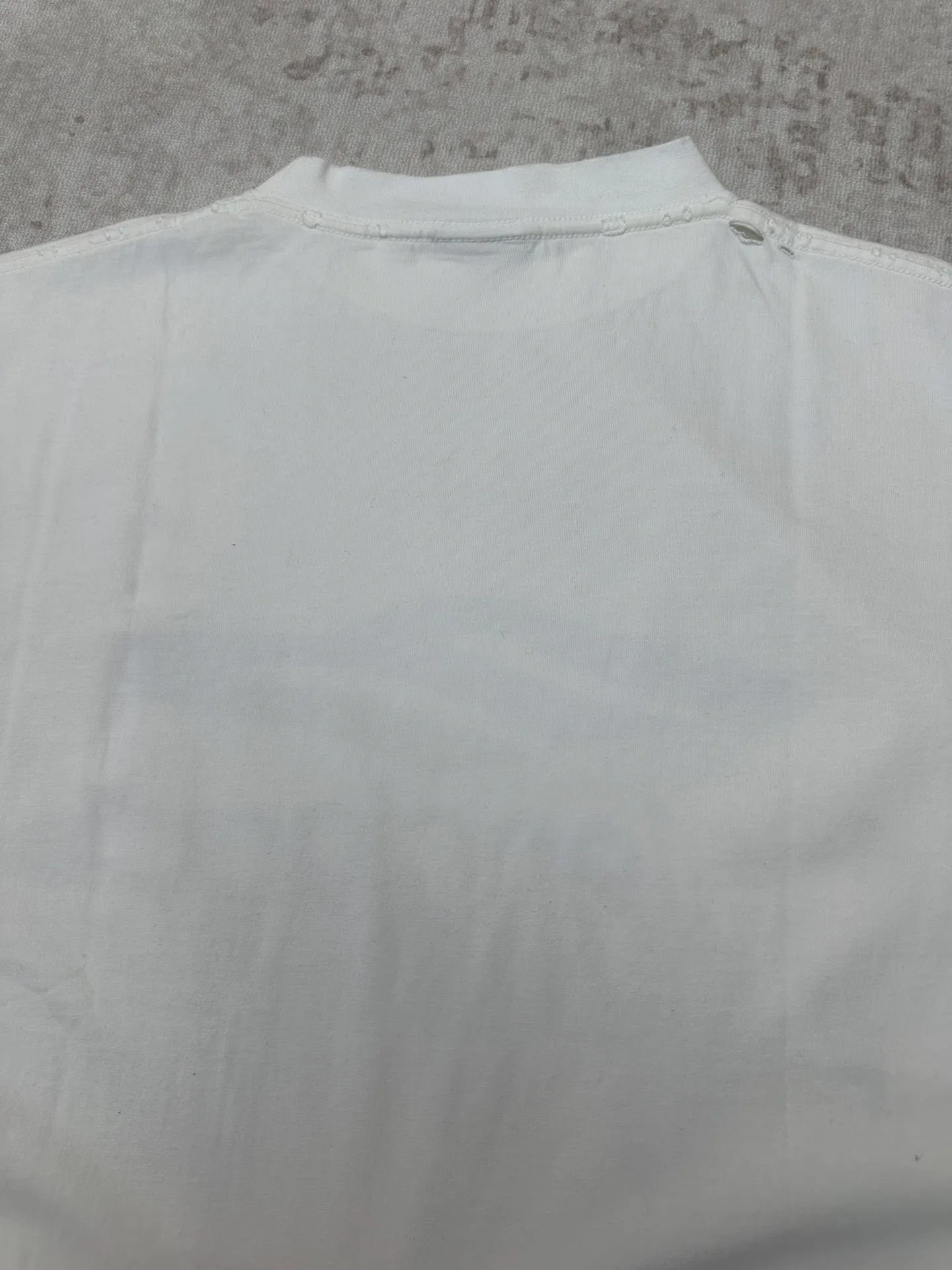SS 26 Logo T Sizes：S.M.L.XL